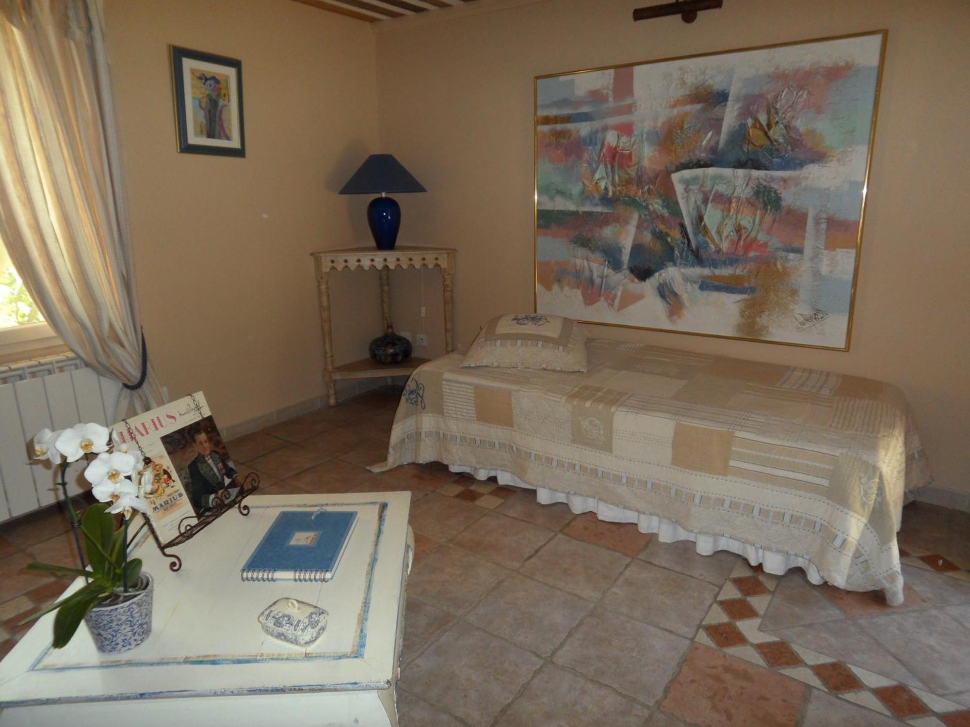 Mas De Foncaudette Bed & Breakfast ลูร์มาแร็ง ห้อง รูปภาพ