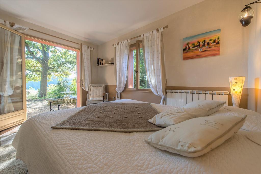 Mas De Foncaudette Bed & Breakfast ลูร์มาแร็ง ภายนอก รูปภาพ