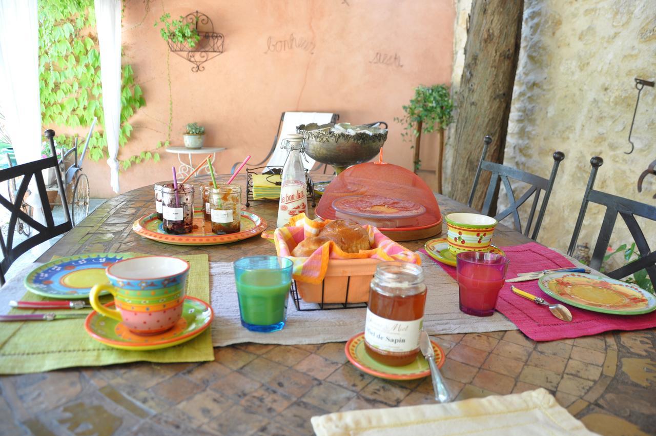 Mas De Foncaudette Bed & Breakfast ลูร์มาแร็ง ภายนอก รูปภาพ