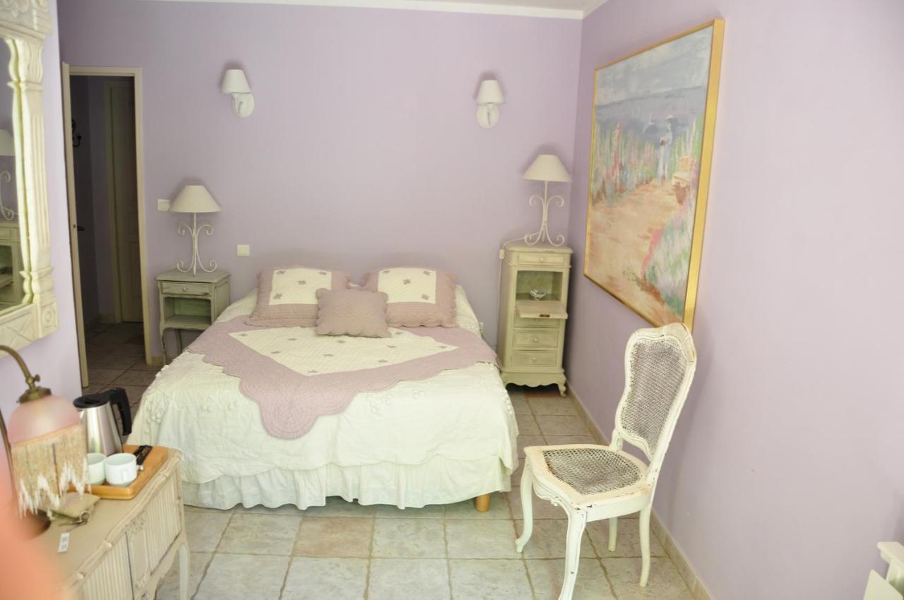 Mas De Foncaudette Bed & Breakfast ลูร์มาแร็ง ภายนอก รูปภาพ